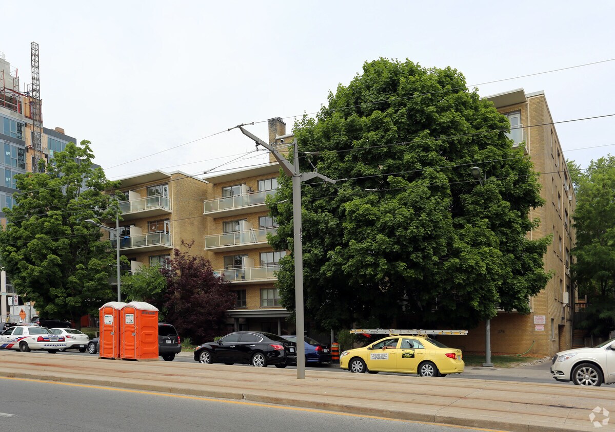 Building Photo - Cloverhill Estates