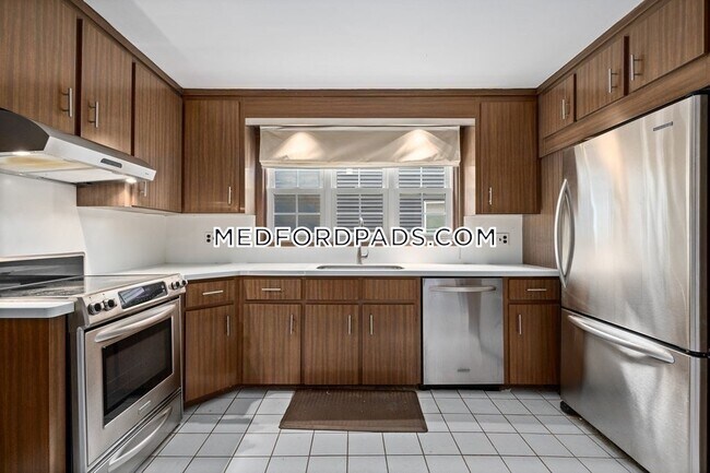 Foto del edificio - 100 Windsor Rd