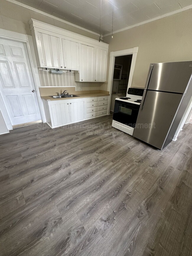 Building Photo - 73 Mt Pleasant Ave