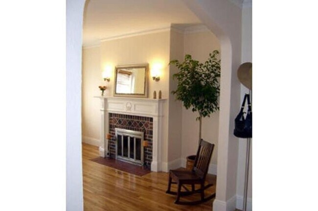 Foto del edificio - 123 Winthrop Rd