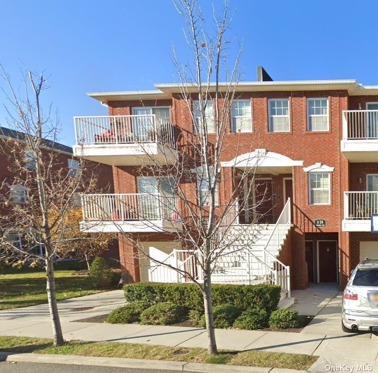 Foto principal - 328 Endeavor Pl