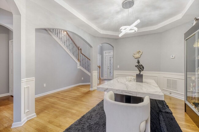 Building Photo - Turnkey Furnished 5BR Home – Ideal for Corporate Relocation & Temporary Housing