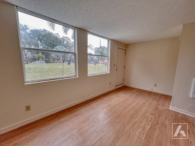Foto del edificio - 317 Harwood St