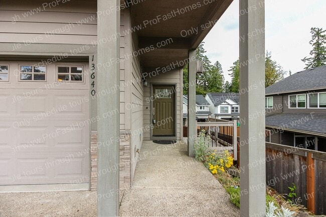 Building Photo - 13640 SE Madena Way
