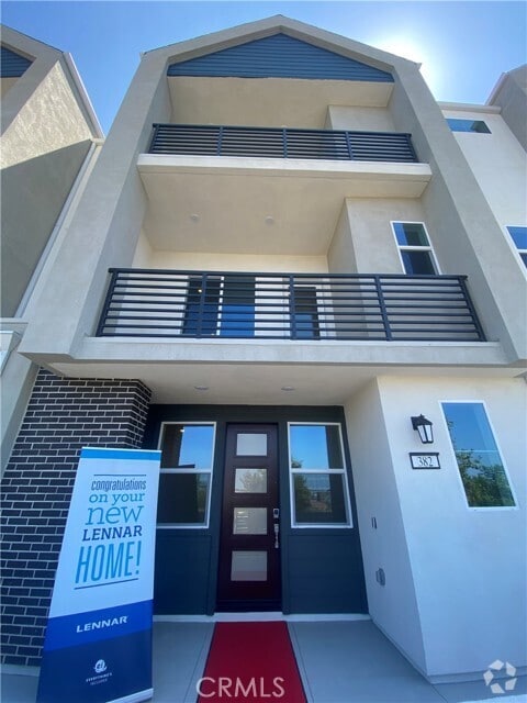 Building Photo - 382 Merit