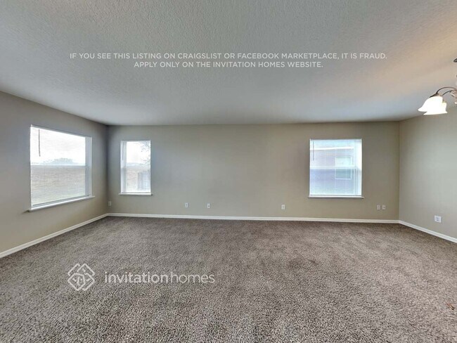 Foto del edificio - 4821 Windbourne Way