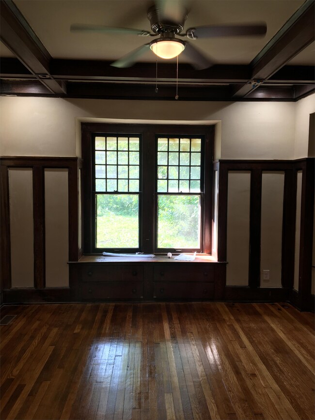 Building Photo - 7401 Poe Ave