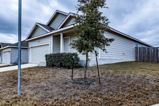 Foto del edificio - 7009 Shears Pl