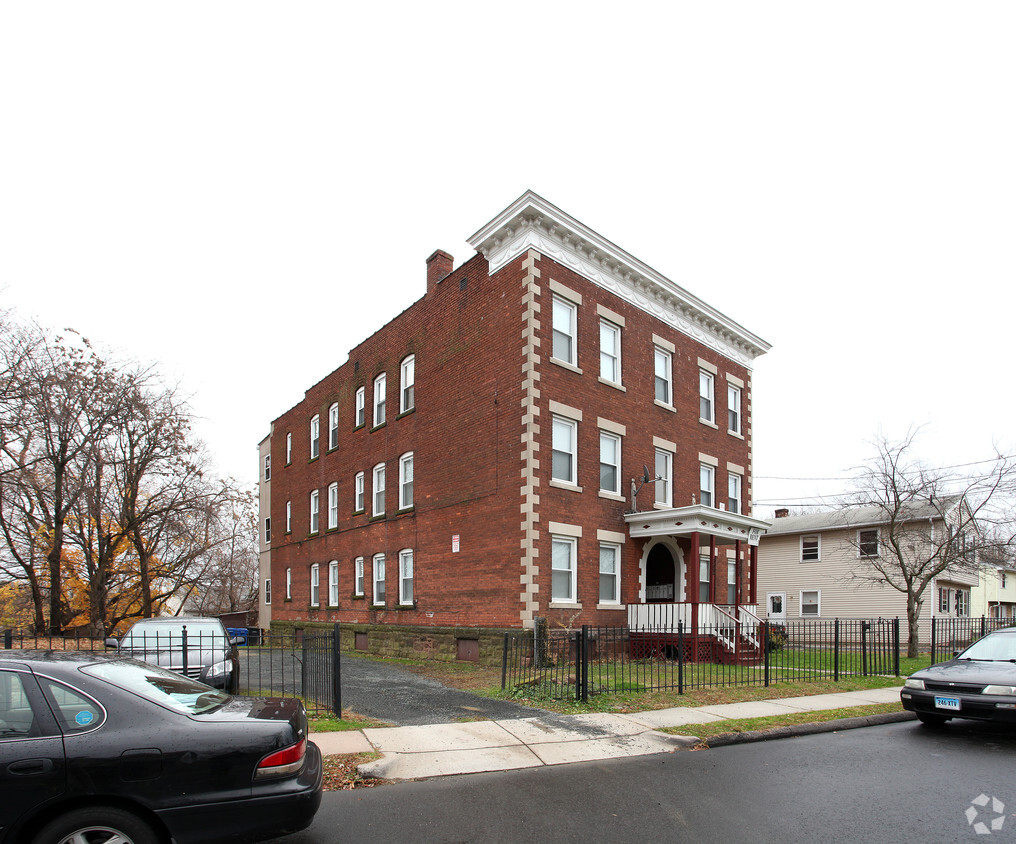 Building Photo - 390-392 Bellevue St