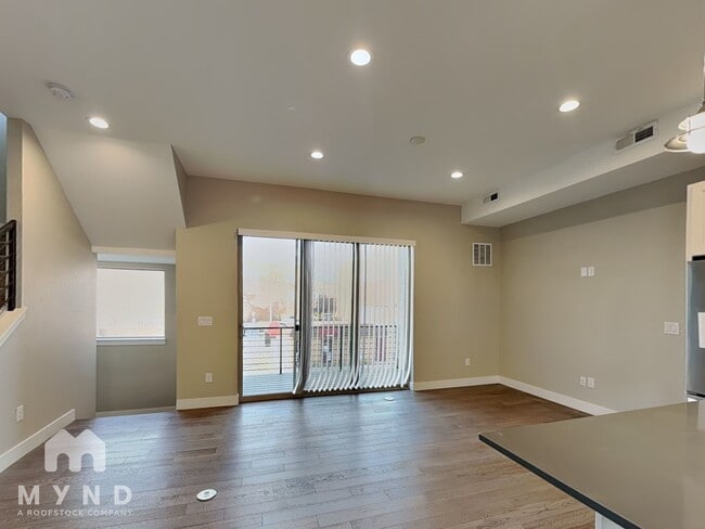 Building Photo - 5366 Allison St