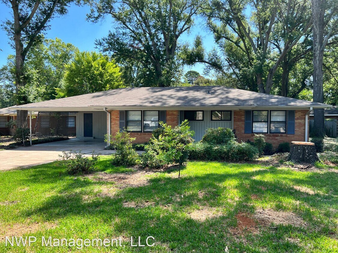 3200 Greg Ln, Tyler, TX 75701 House Rental in Tyler, TX