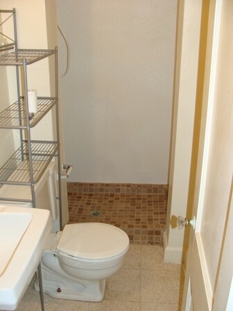 Primary Photo - 110 W Blanche St