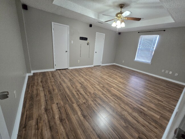 Building Photo - 3137 Panama St