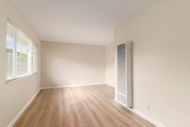 Photo - 1072 Park Ave Apartment