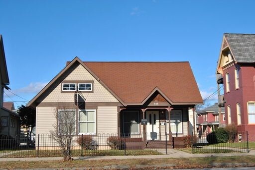 Building Photo - Studio Apt - $400/month - Utilities Included