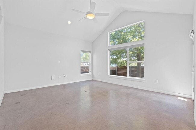 Building Photo - 301 W Stassney Ln
