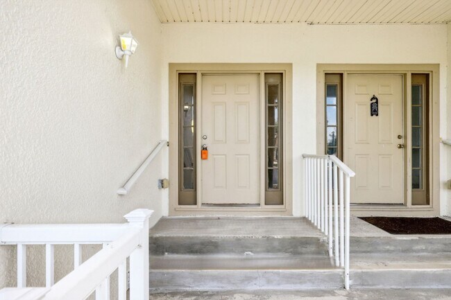 Foto del edificio - SPECIAL: WAIVING $250 ADMIN FEE on this 3 Bedroom, 2 Bath with Private Balcony off Primary Bedroo...