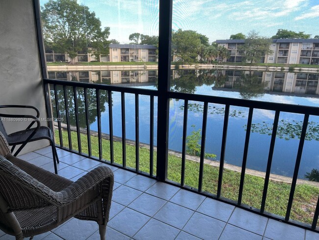 Building Photo - 7901 S Colony Cir