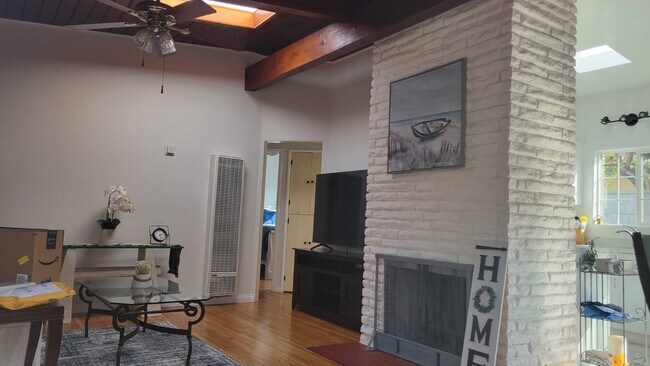 Foto del edificio - 1430 Manhattan Beach Blvd