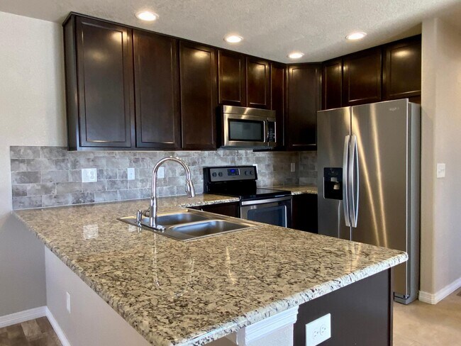 Building Photo - 6105 Verbena Ct