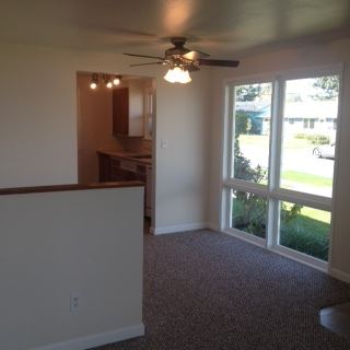 Building Photo - 1307 Broadview Dr