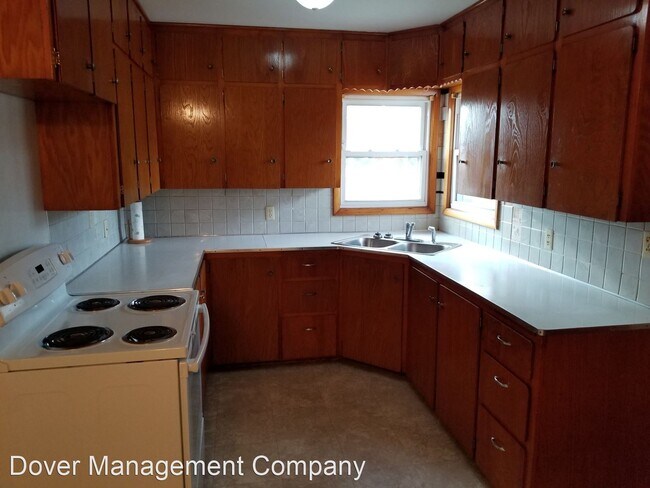 Building Photo - 3 br, 2 bath House - 609 W Pasewalk Ave