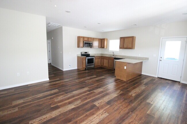 Foto del edificio - 802 Neosho Heights Ave