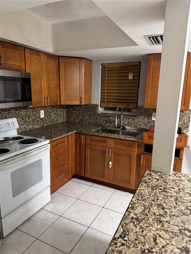 Building Photo - 2021 NW 59th Ave