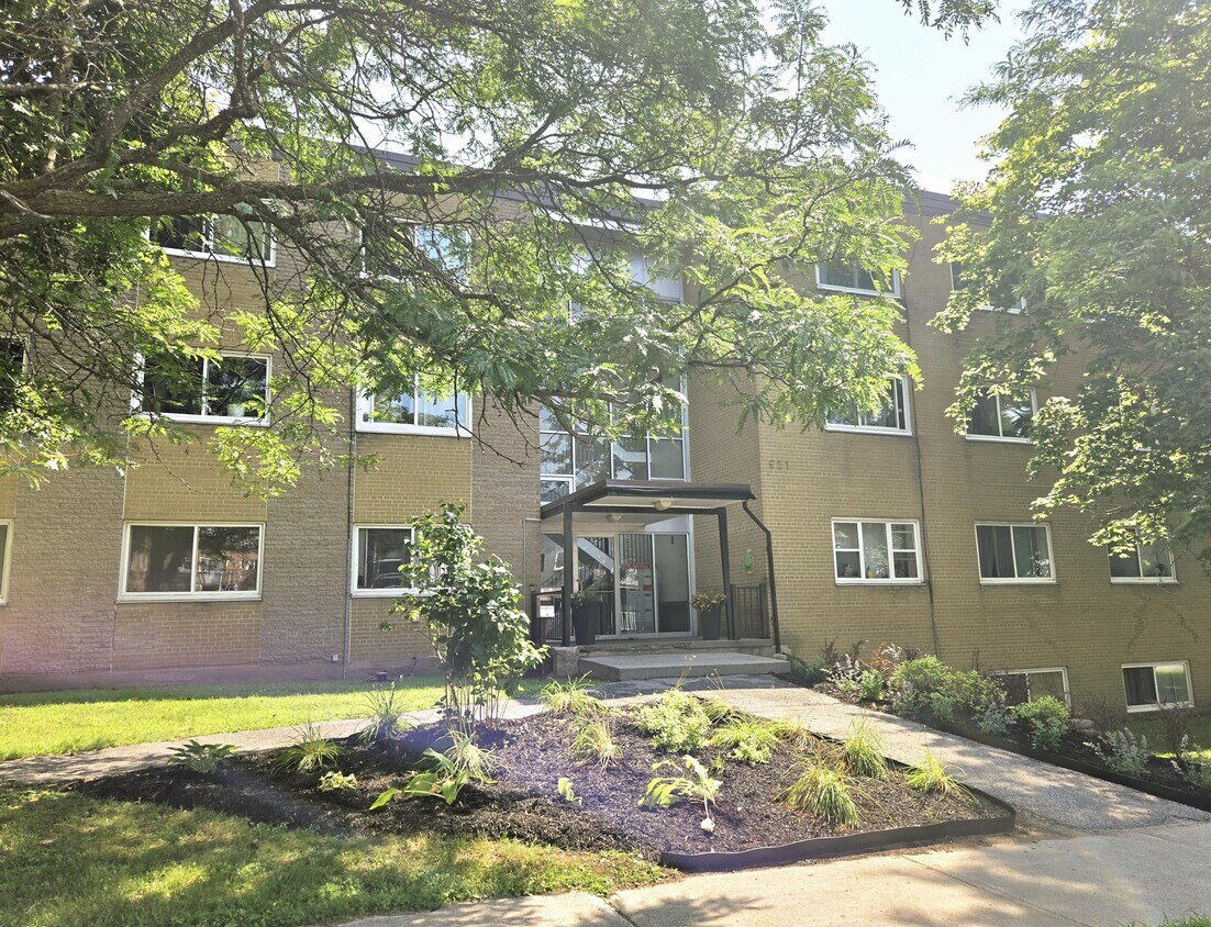 Photo du bâtiment - 621 Cummings Avenue