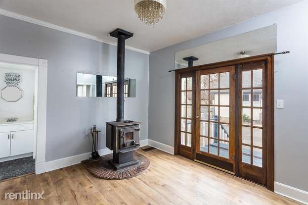 Foto del edificio - 3 br, 2 bath House - 725 E 8th Ave