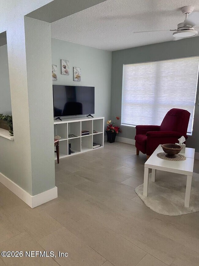 Foto del edificio - 130 Southwind Cir