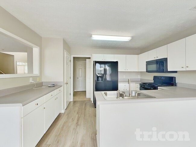 Building Photo - 62 Kirkhill Dr