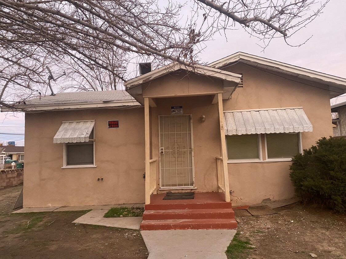 Primary Photo - 43360 7th St E