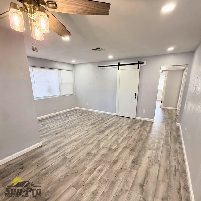 Photo - 332 S Seneca Blvd House