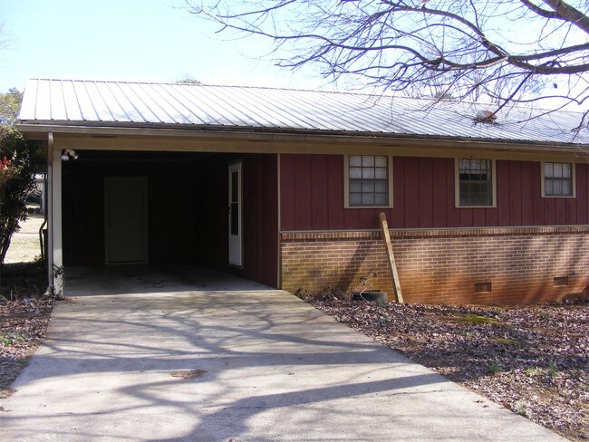 Building Photo - 1918 Seminole Ln