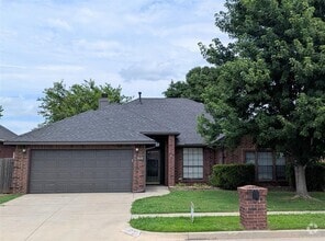 Building Photo - 517 SW 156th St