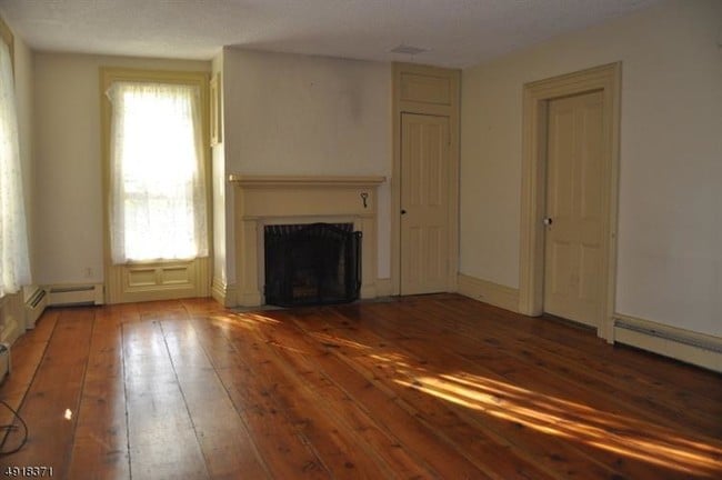 Building Photo - 67 Lanning Rd