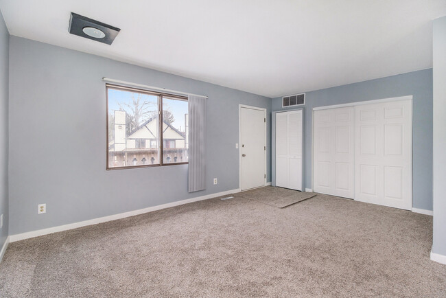Entrance View - 2039 Inverway Ct