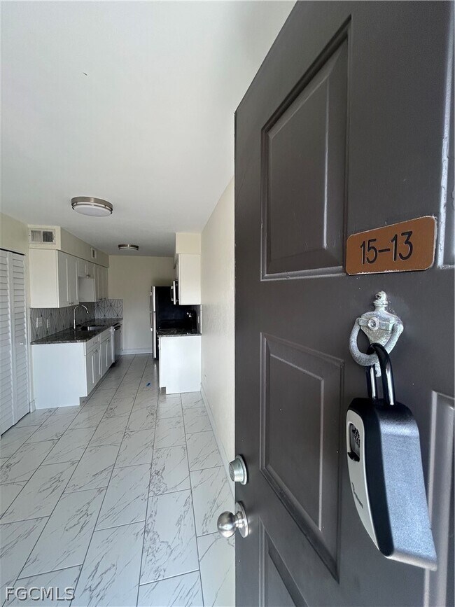 Foto del edificio - 5315 Summerlin Rd