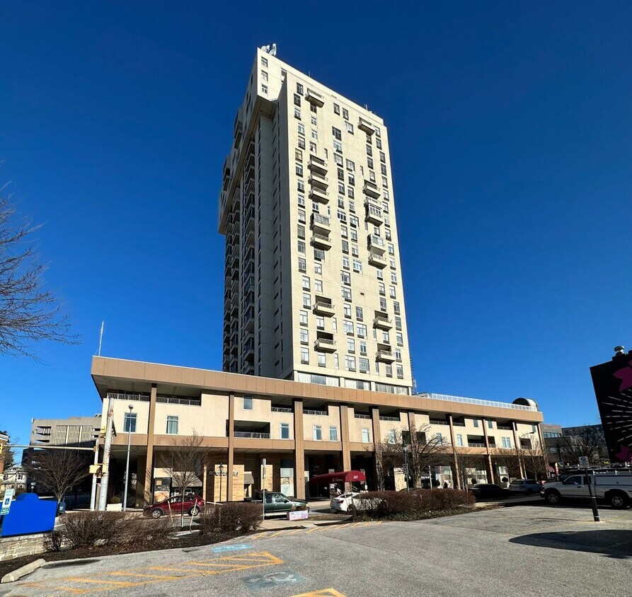 Primary Photo - Charming 1Bedroom/1Bath Condo in The Penth...