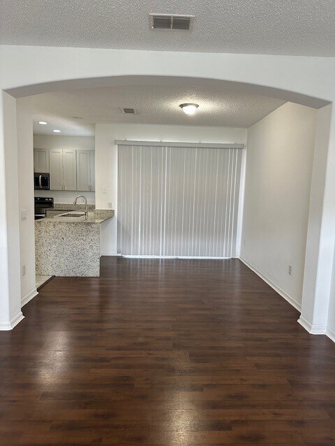 Foto del edificio - 2030 Island Walk Dr