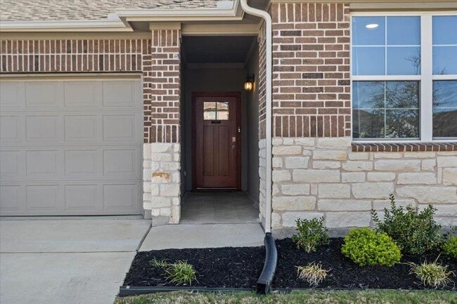 Building Photo - 209 Connor Ln