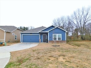 Building Photo - 2100 Paxton Way