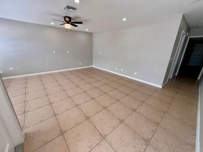 Foto del edificio - 3637 Country Club Blvd