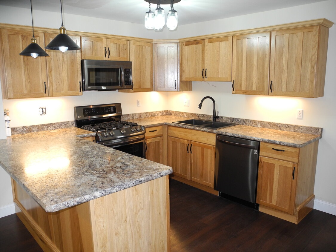 Chef's Delight Kitchen! - 407 Military Tpke