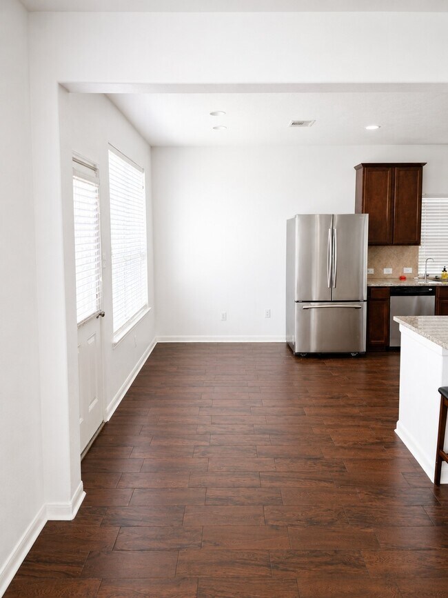 Foto del edificio - 7434 Tonsley Springs Dr