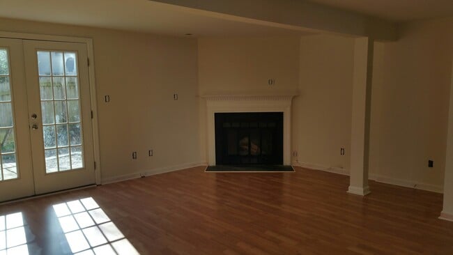 Foto del edificio - HALLIWELL4309