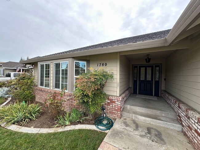 Foto del edificio - 1780 Paddock Ln