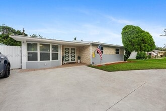 Building Photo - 9508 N Military Trl