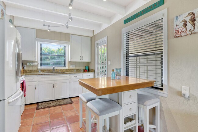 Building Photo - 1266 Michigan Ave